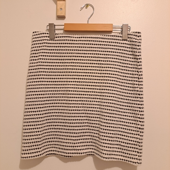 Bodycon elastic skirt - Picture 1 of 3